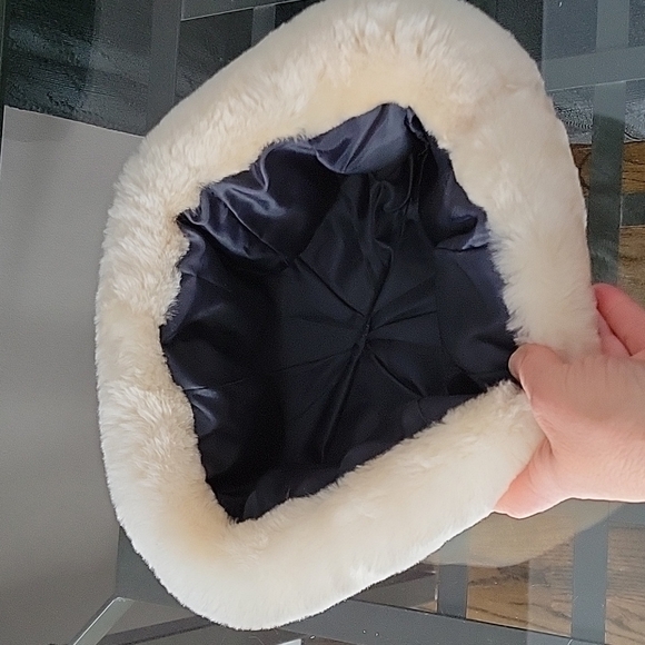 Australian Cloud Nine Genuine Shipskin Shearling Fur Winter Hat Ivory Sherpa L main image 11